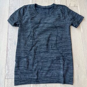 lululemon athletica Gray Women’s Top Size 2.